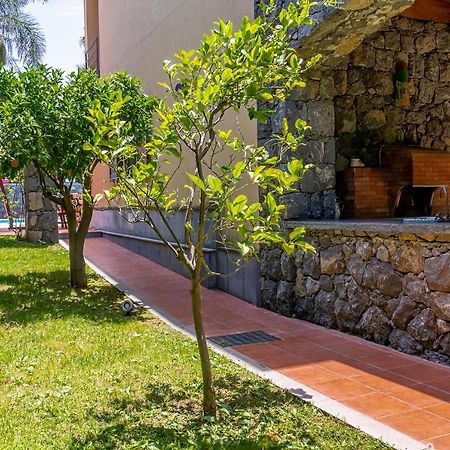 Villa Magdalena Aci Sant'Antonio Bagian luar foto